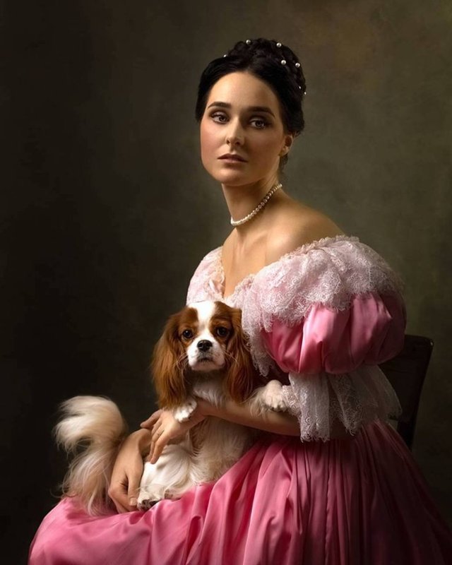 The Royal Sitter & Companion